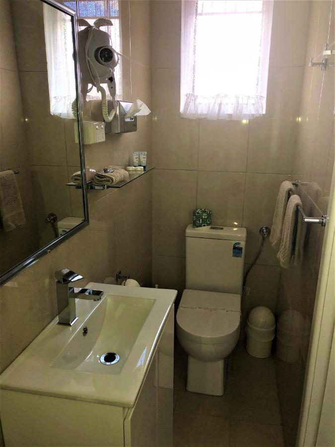 Bradman Motor Inn Cootamundra Bagian luar foto