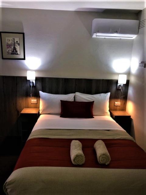 Bradman Motor Inn Cootamundra Bagian luar foto