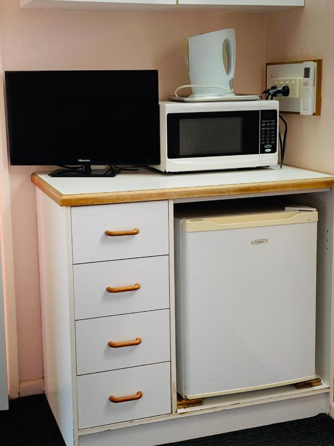 Bradman Motor Inn Cootamundra Bagian luar foto
